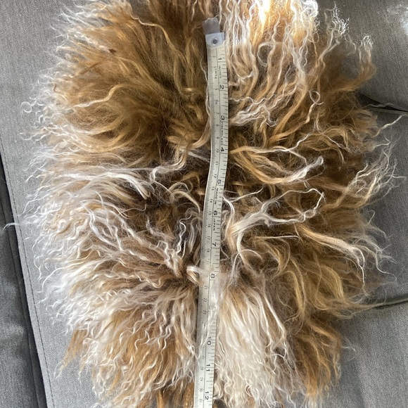 Mongolian Lamb Fur Handbag - Picture 4 of 4